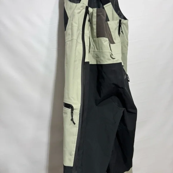 Jones β’ Womenβs Mountain MTN Surf Snowboard Ski Bibs Sage Green M NWT - Picture 14 of 14